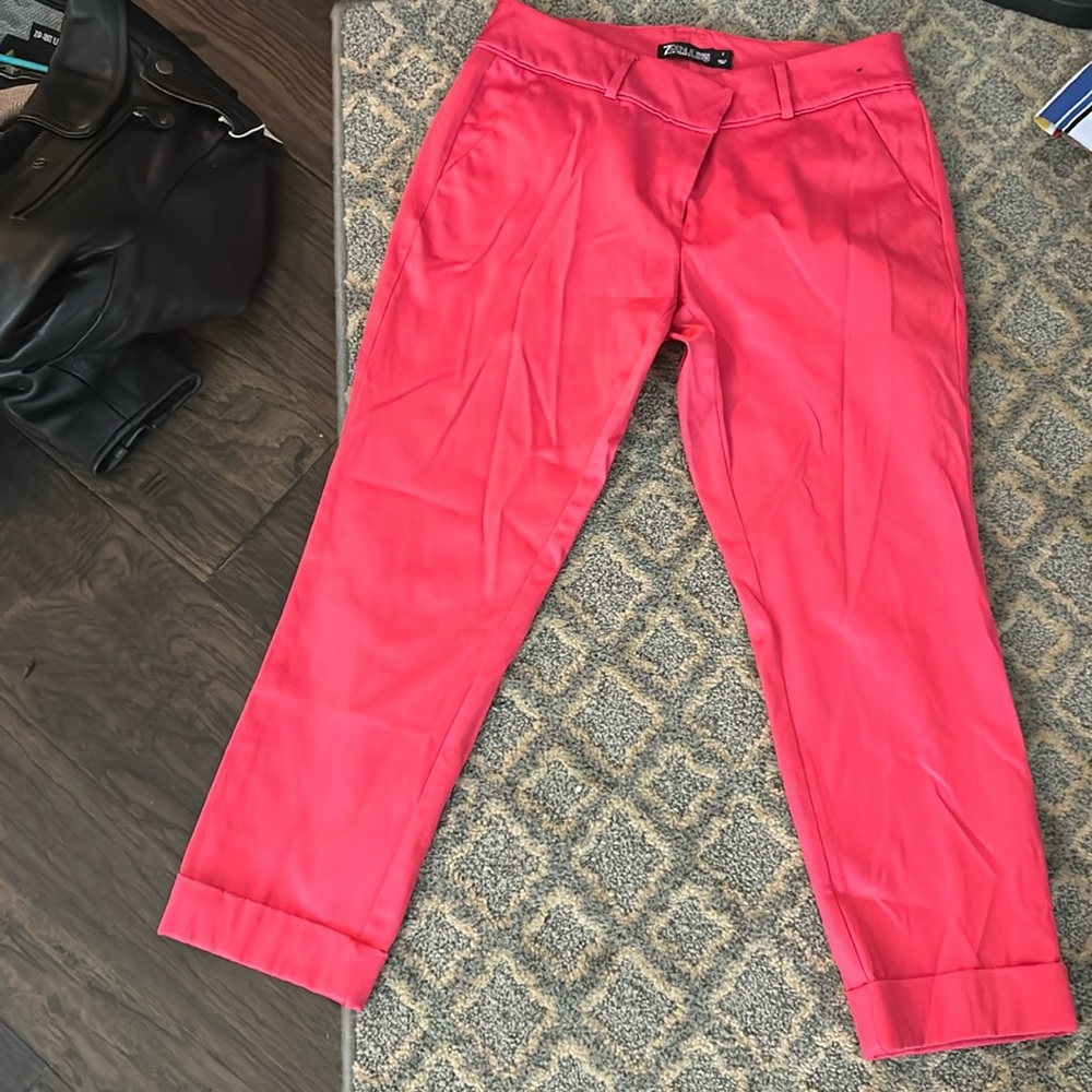 Pink cropped pants size 4